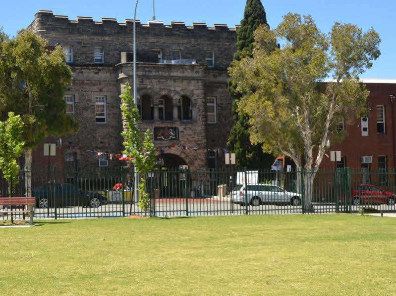 הוסטל פרת'' The Old Swan Barracks מראה חיצוני תמונה